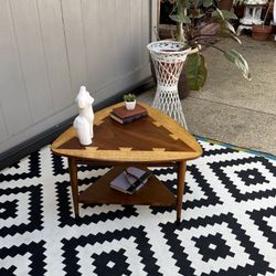 Mid Century Lane Acclaim "guitar pick" Triangle Side Table .