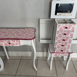 vanity and jewelry set For Girls