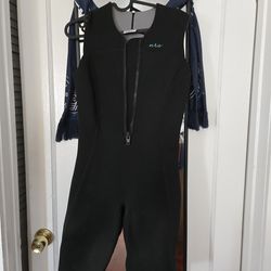 NRS 2mm Women's Shorty Wetsuit
