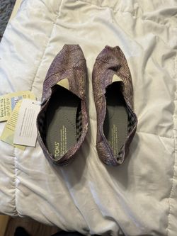 Tom’s women’s Shoes