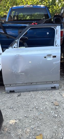 2020 - 2022 Land Rover Defender Front LH Door Shell OEM