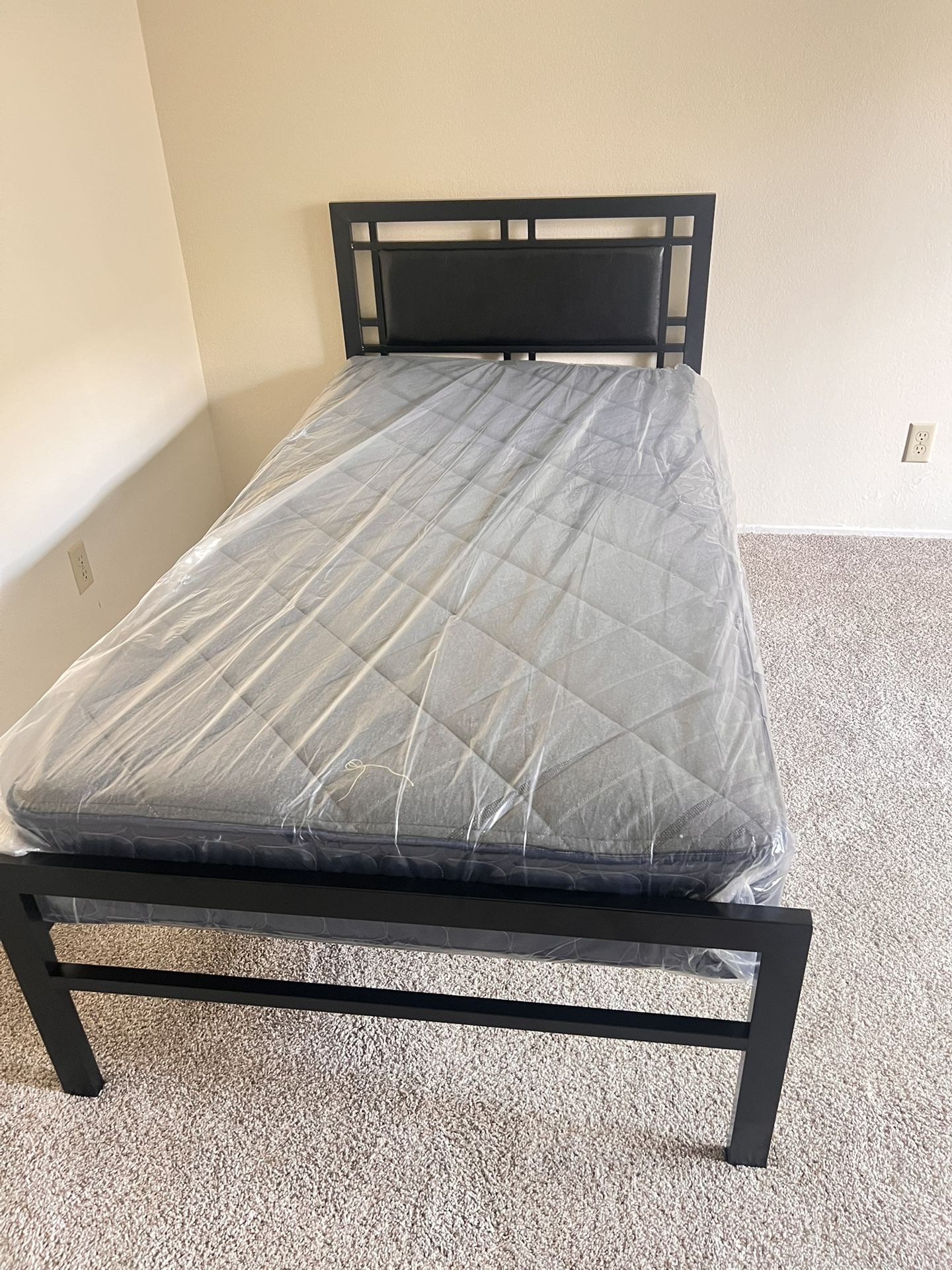 Cama Twin Size Nueva En Su Caja