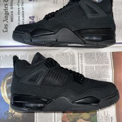 Black Cat Jordan 4