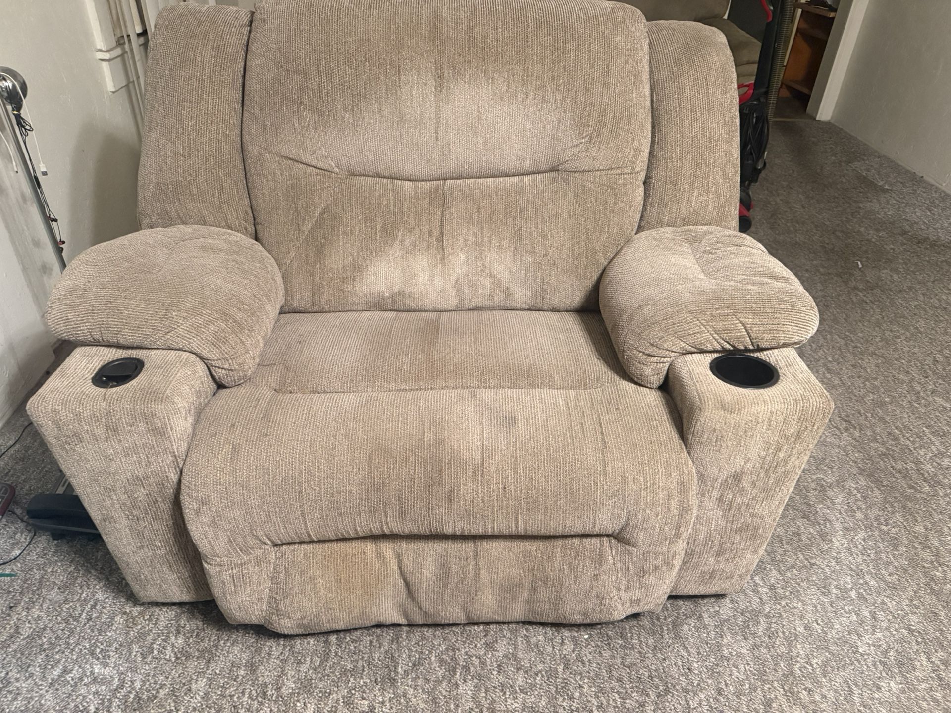 Free Extra COMFY Oversized La-Z-Boy