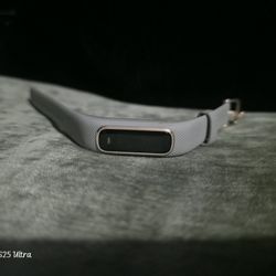 Garmin Vivosmart 4 Fitbit