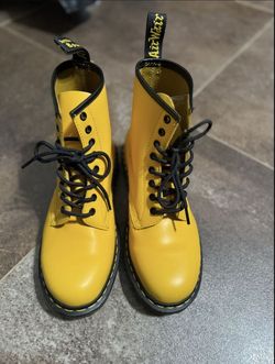 Doc Martens Shoes 