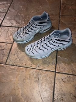 grey nike airmax plus size 10