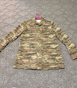 Women’s camo small jacket
