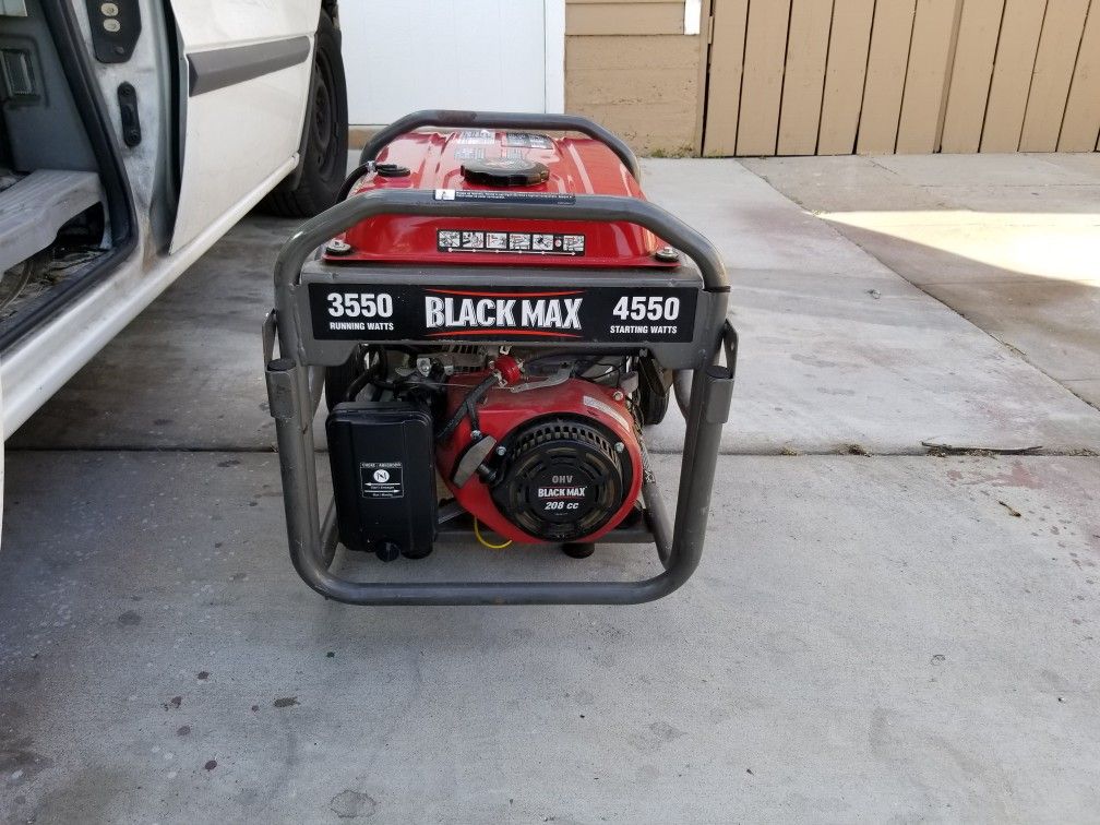 BLACK MAX 3500 WATT PORTABLE GAS GENERATOR MODEL BM903500
