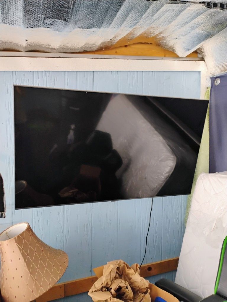 65" Samsung TV & Mini Fridge