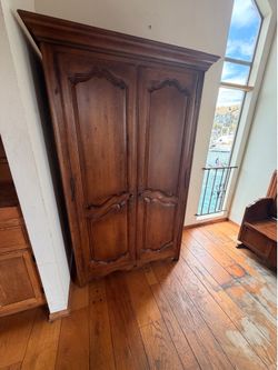 Armoire