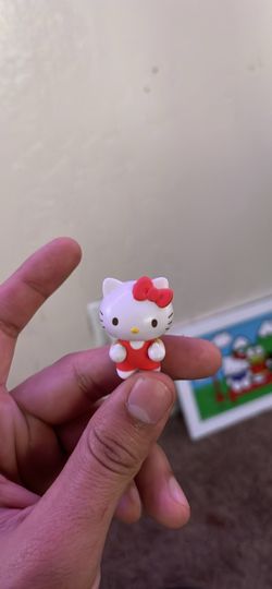 Hello Kitty Figure