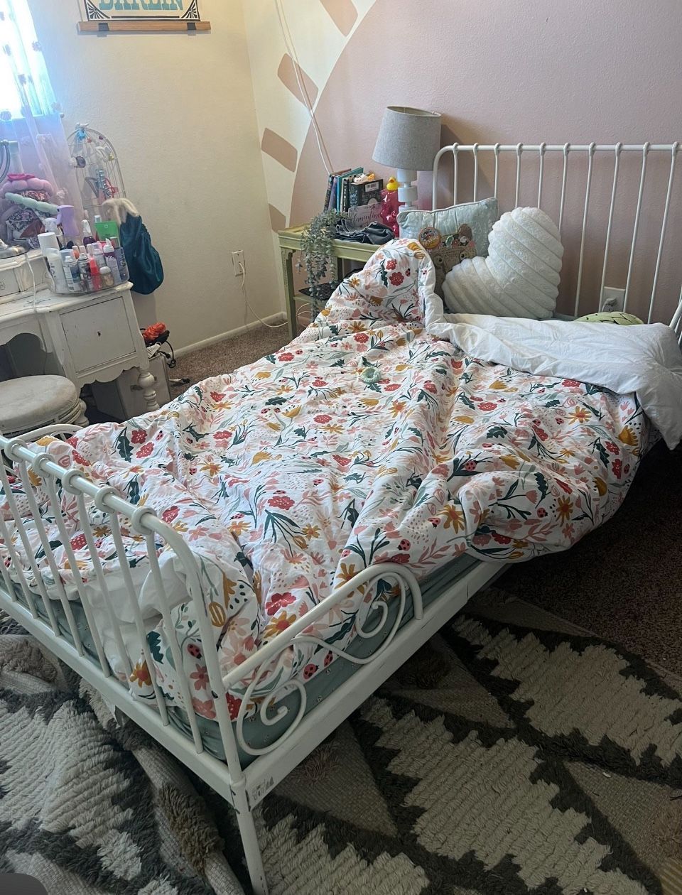 Girl Bed Frame With Adjustable Mattress 