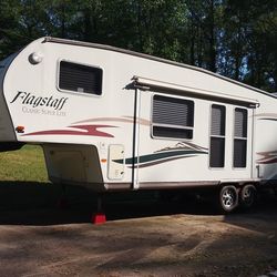 Flagstaff Fifthwheel Camper
