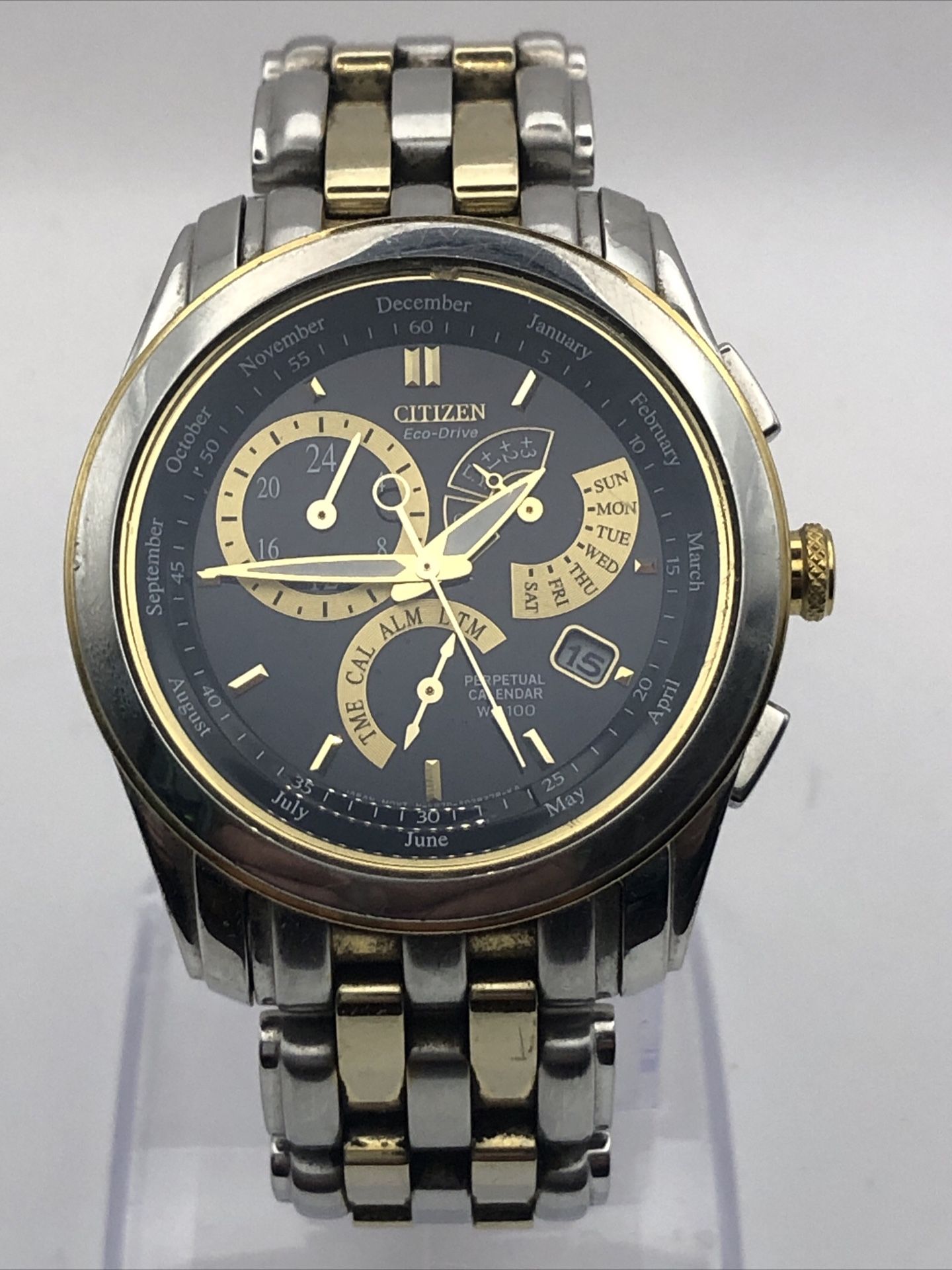 Mens Citizen Eco drive Calibre 8700 Two Tone