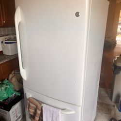 GE refrigerator 