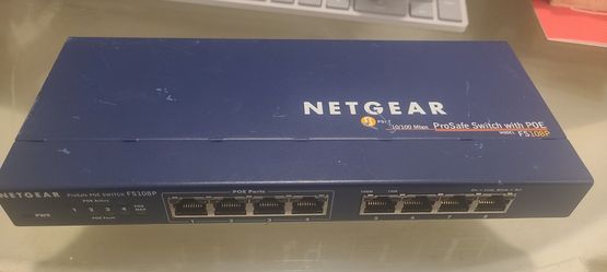 NETGEAR Switch FS108Pv3 ProSafe 8 Port 10/100mbps 4 Port Power Adapter Internet