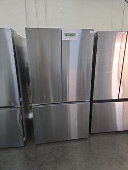 LG French Door Refrigerator — $1,000 — Yes Really