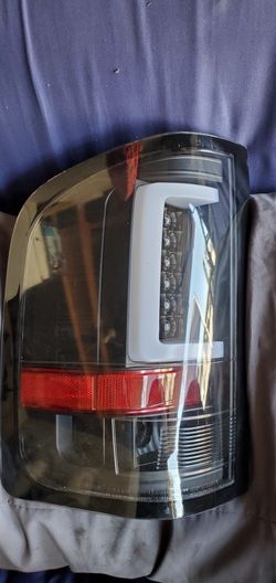 Silverado Tail Light 2007-13 Rear Left Side