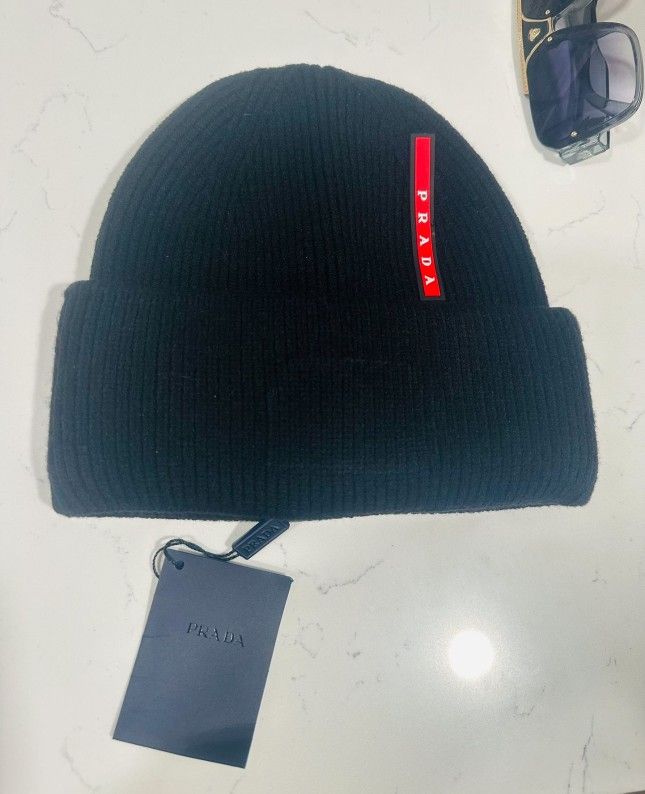 New Luxury Snow hat With Tags