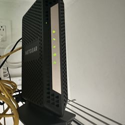 Cable Modem NETGEAR CM1000,  1Gbps, Compatible  With Xfinity. 