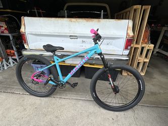 2023 Marin San Quentin 1. 27.5 Medium Dirt Jumper.