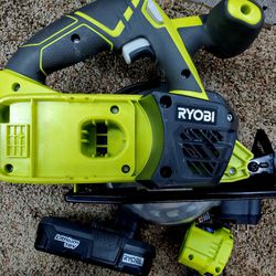 RYOBI ONE+ 18V Cordless 5 1/2 in. Circular Saw. with Battery and Charger 