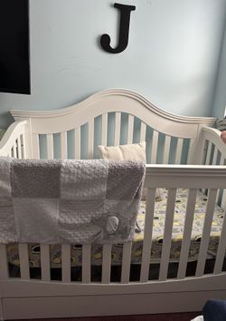 Crib - Like NEW!