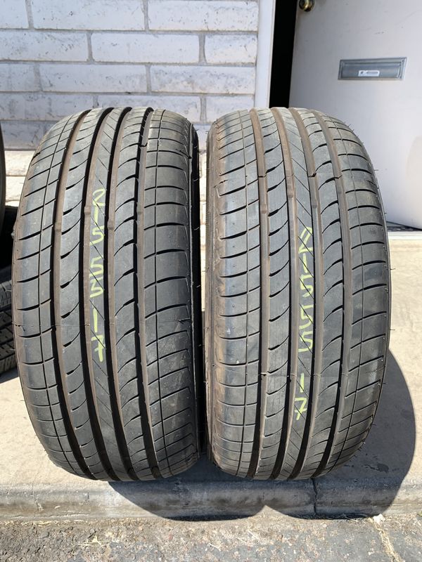 (2) 215/55r17 used tires like new 215/55/17 for Sale in Phoenix, AZ