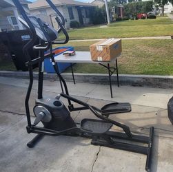 Proform 475E Elliptical Machine 
