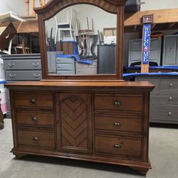Modern Rustic Wood Style 6 Drawer Dresser with Mirror