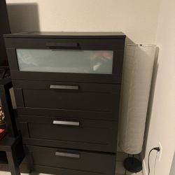 Drawers / Tables