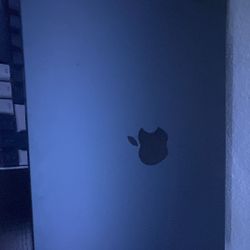 MacBook Air 13 In midnight