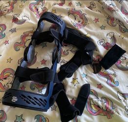 SecuTec Genu Knee Brace