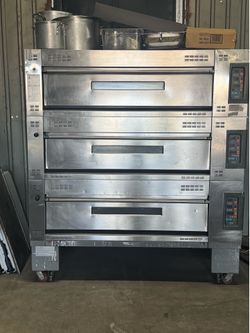 3 LEVELS OVEN