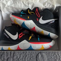 NIKE KYRIE 5 EP " FRIENDS"  MENS 10.5