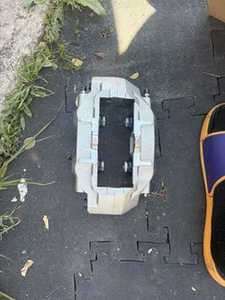 Rear Brake Calipers 1974 Two 1982 Corvette