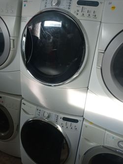 Kenmore Elite HE5 stackable front load washer and dryer set - Free delivery