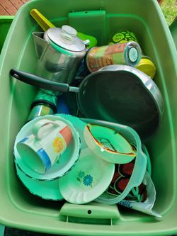 Miscellaneous Plates, Cups, Pans Ect.