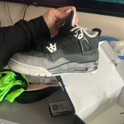 Air Jordan 4 Retro (GS) $40