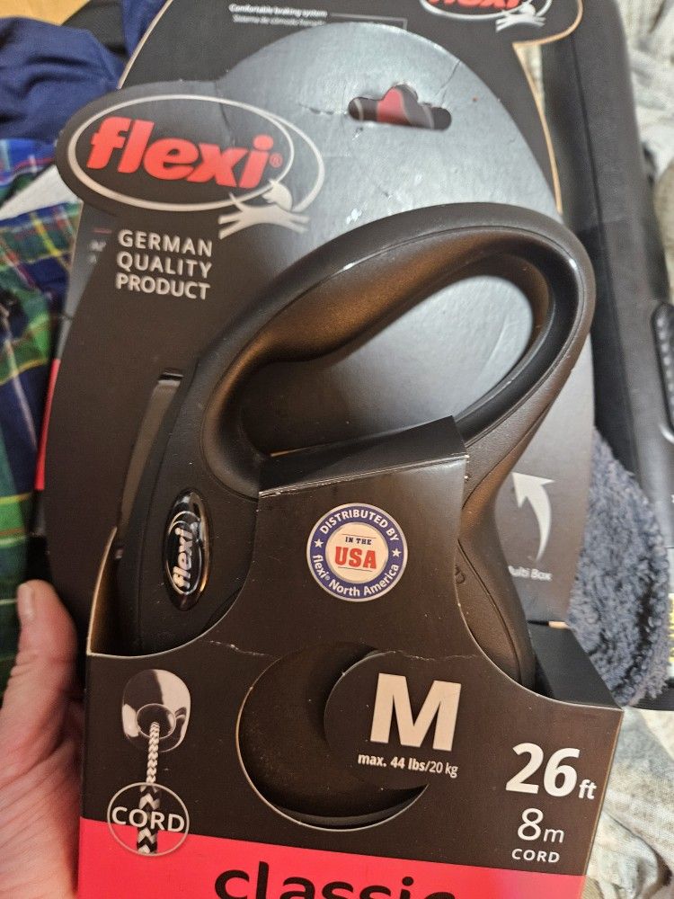 Medium Sog Flexi Leash