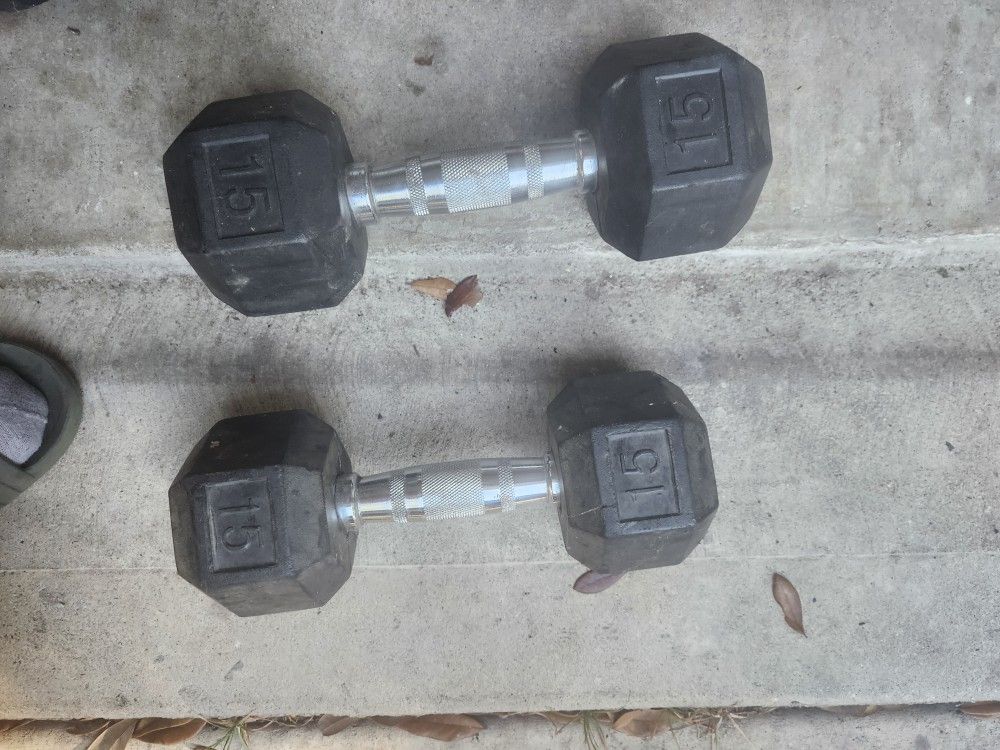 15-pound hexagonal rubber-coated dumbbell