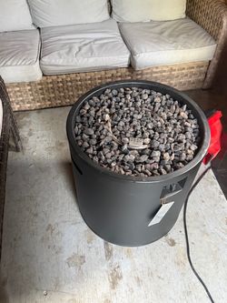 Propane Fire pit (never used)