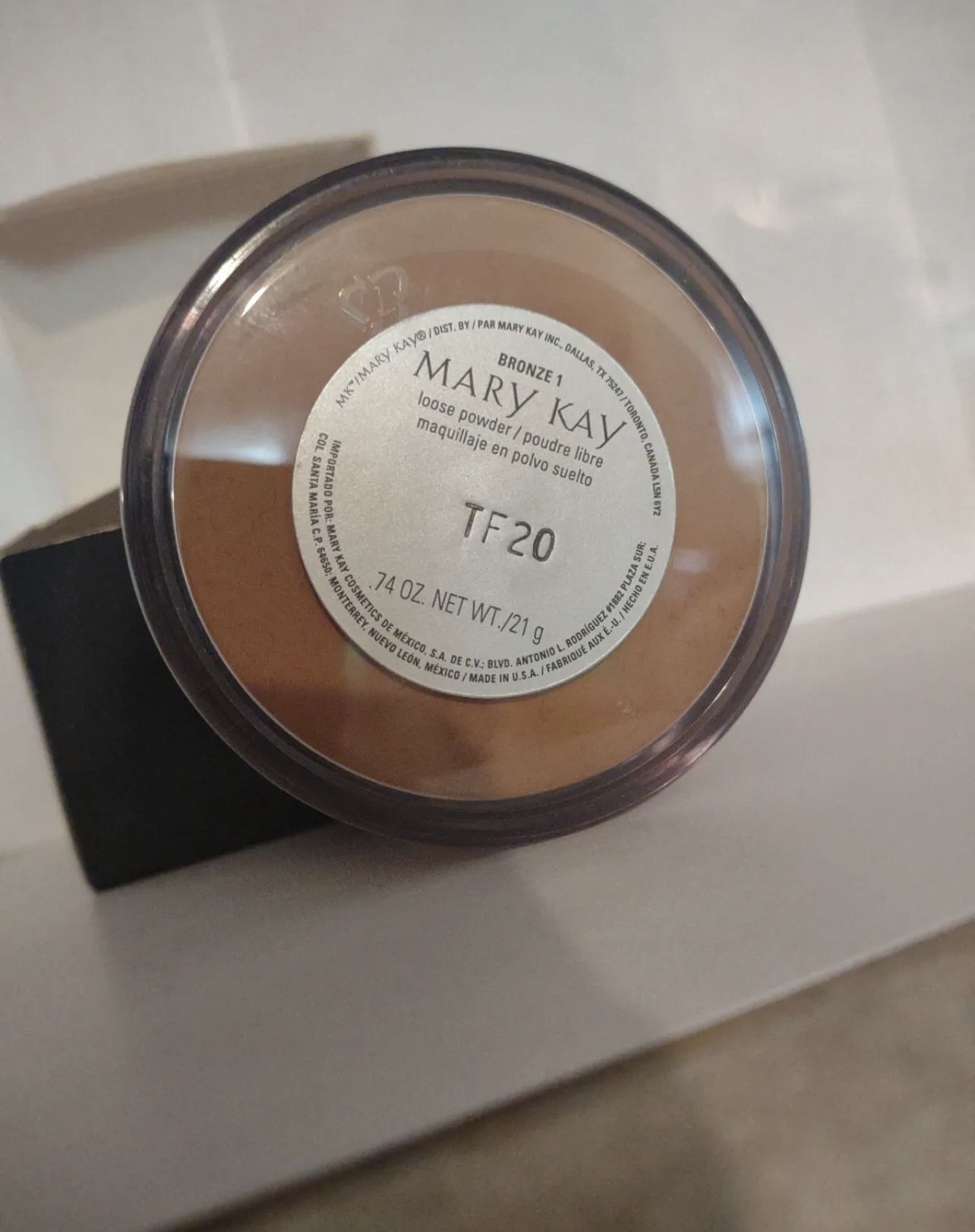 Mary Kay Loose Powder Bronze 1.  .74 Oz large size  022171 Open Box and seal