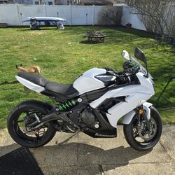 Kawasaki Ninja 650 White 