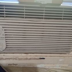 Window Air Conditioner Works Good$25.00 