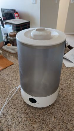 Cool Mist Humidifier – Good Condition