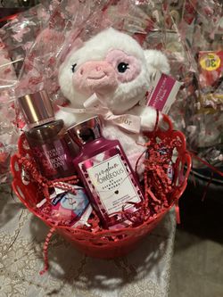 VALENTINES BASKETS