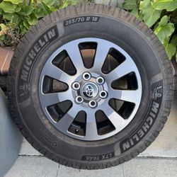 Toyota Land Cruiser 265/70R18 Michelin LTX Tires like new! Low Miles 6 on 5.5 6 x 139.7 lug pattern! 