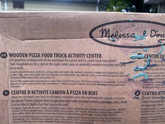 Melissa & Doug Wooden Pizza Food Truck Activity Center